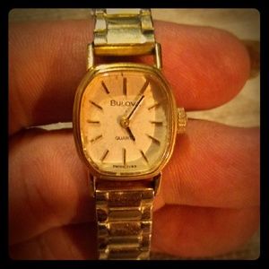 Vintage Bulova 10K rgp ladies wrist watch